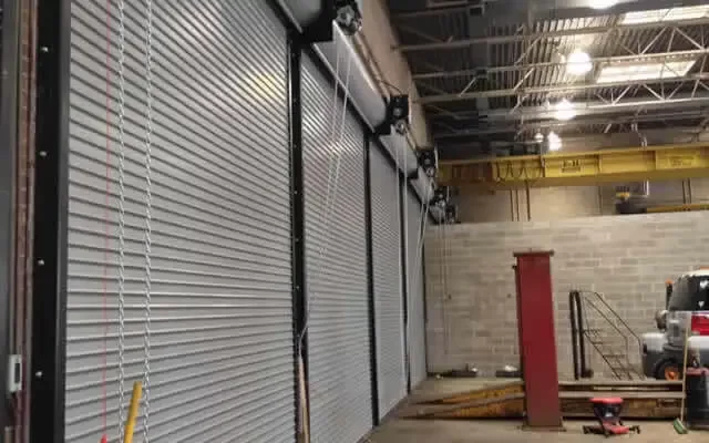 Portas de Enrolar Automáticas Industriais Comerciais e Residenciais