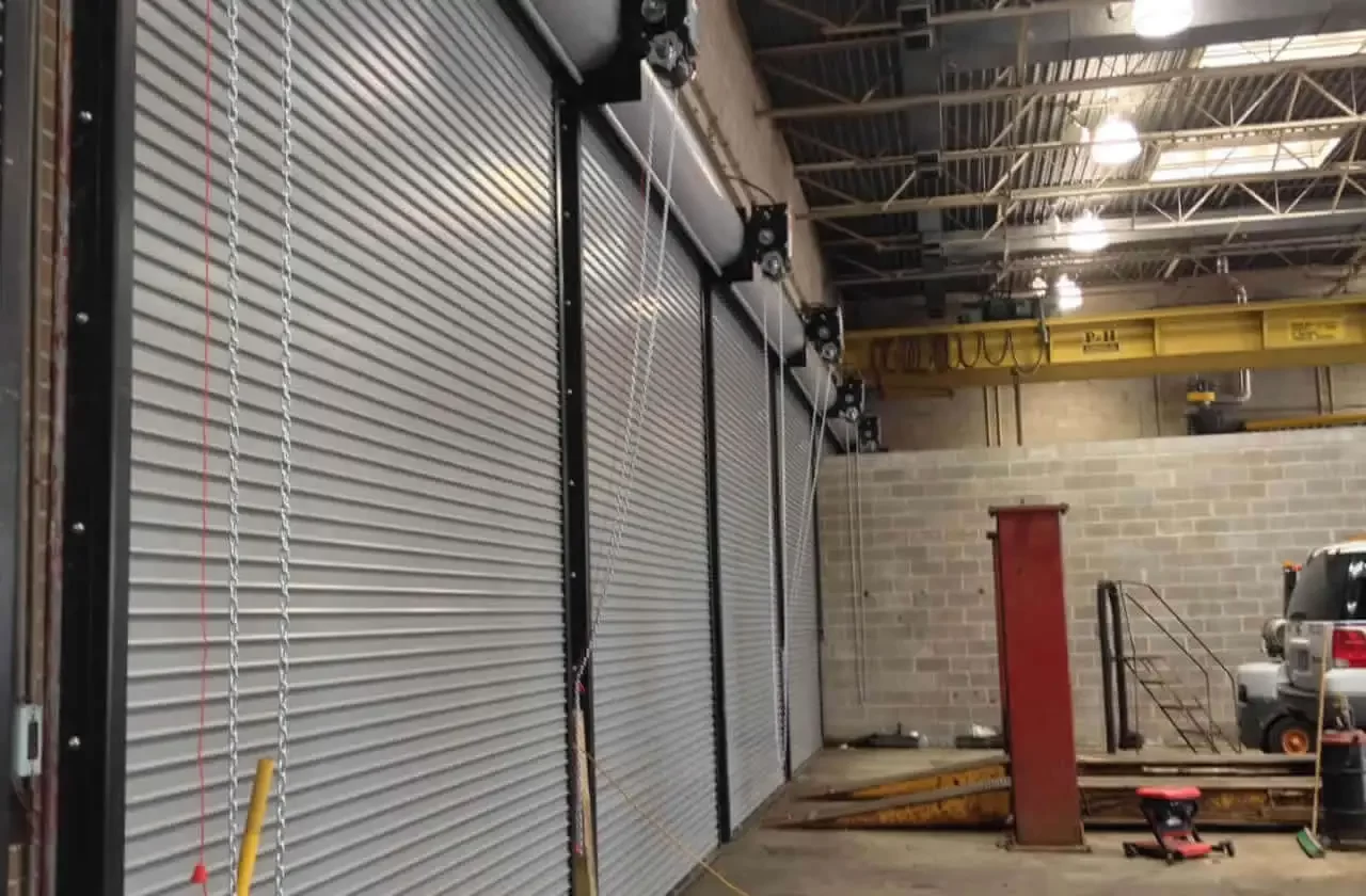 Portas de Enrolar Automáticas Industriais Comerciais e Residenciais